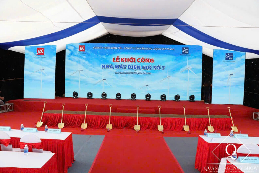 Tổ chức khởi công động thổ