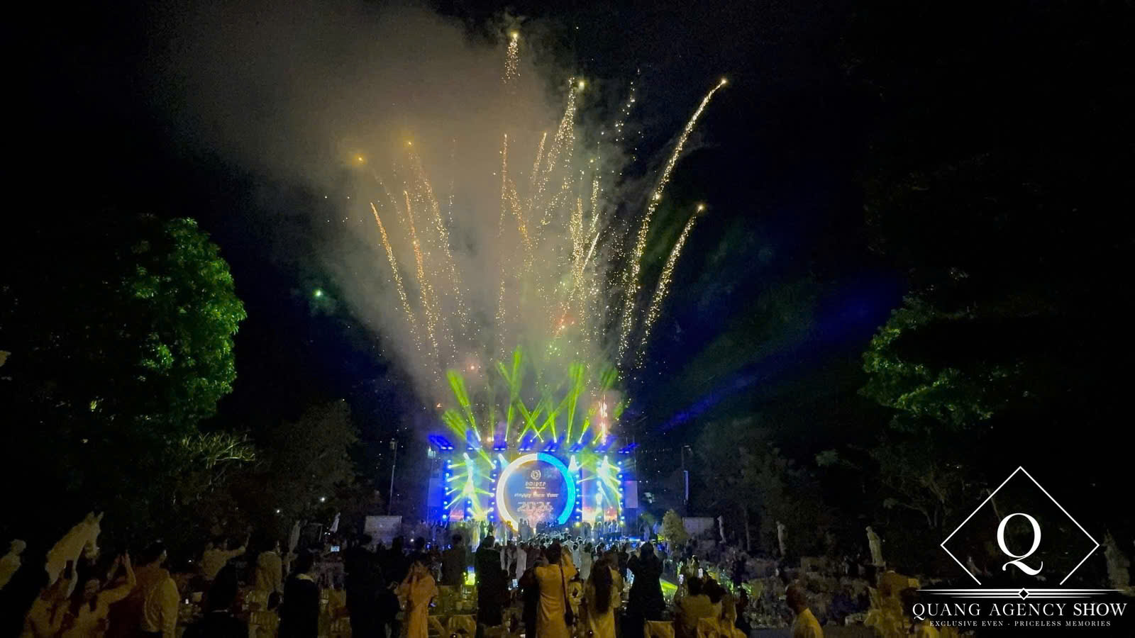 Cung cấp pháo hoa, pháo điện