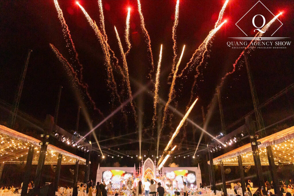 Dịch vụ bắn pháo hoa Quang Agency Show
