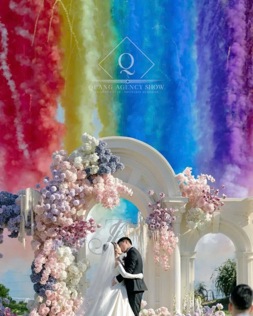 Khói màu đám cưới