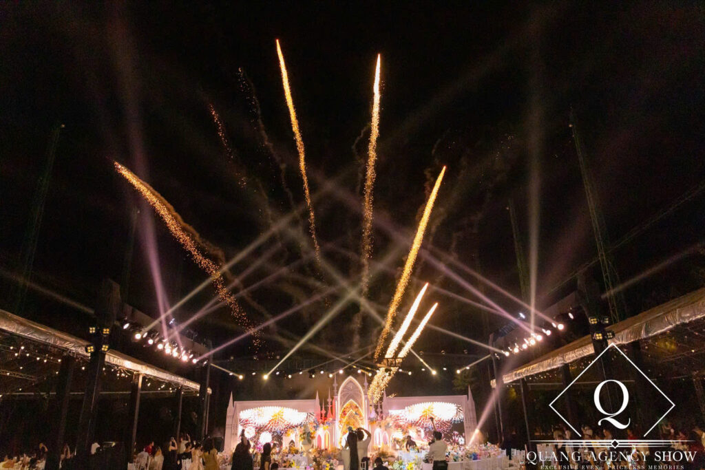 Bắn pháo hỏa thuật sự kiện